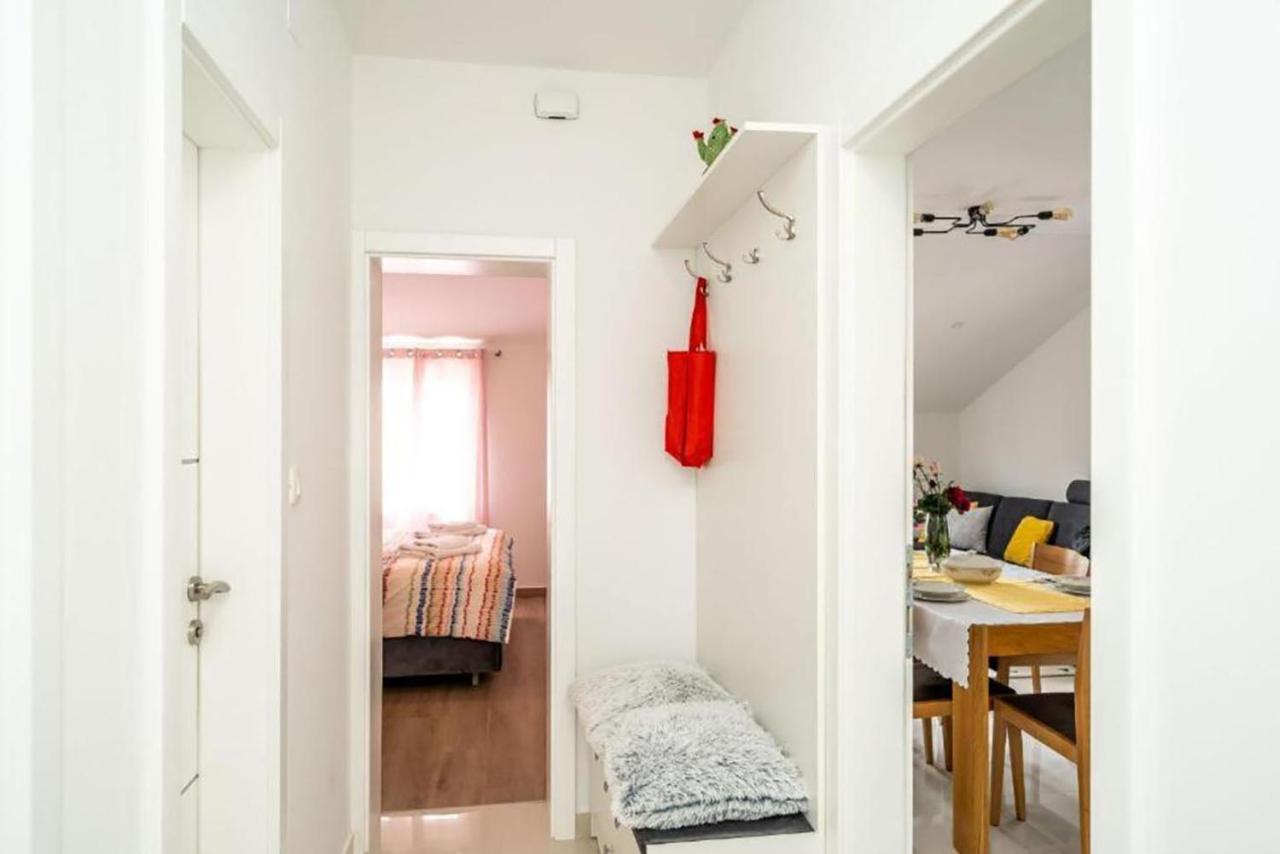 Apartment Matej Mokosica Exterior photo